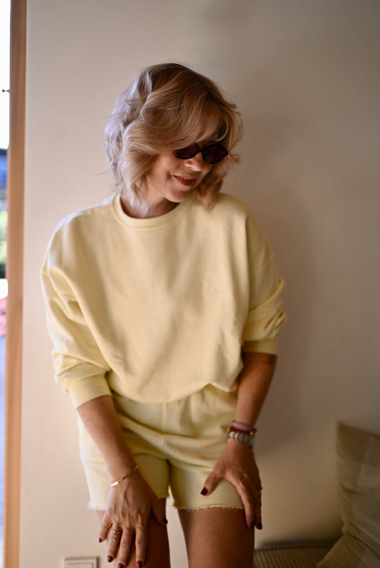 Sally shorts in pale yellow