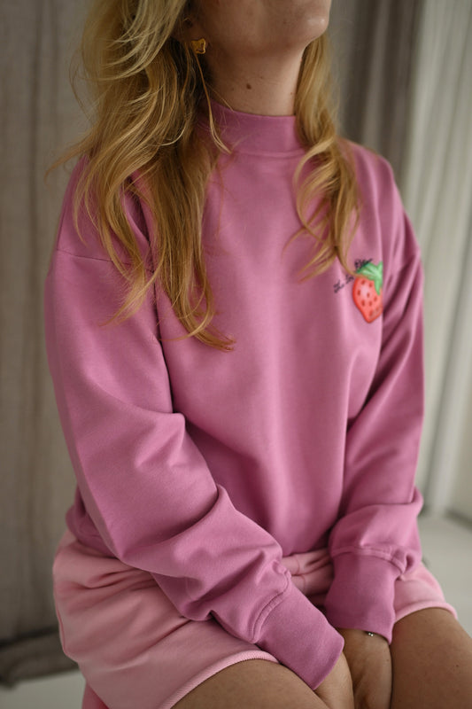 Eva sweater in crocus mit Erdbeer Print