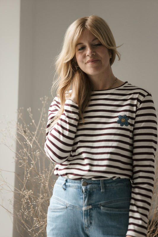 Tilda Longsleeve in rum raisin / antique white mit Blumen Stickerei