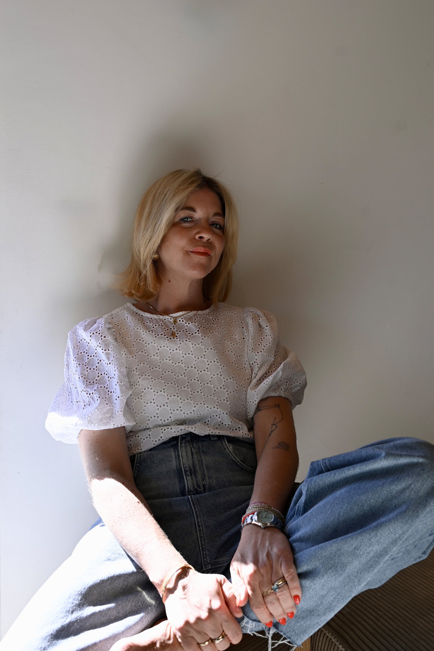 Clea Bluse in weisser Broiderie Anglaise