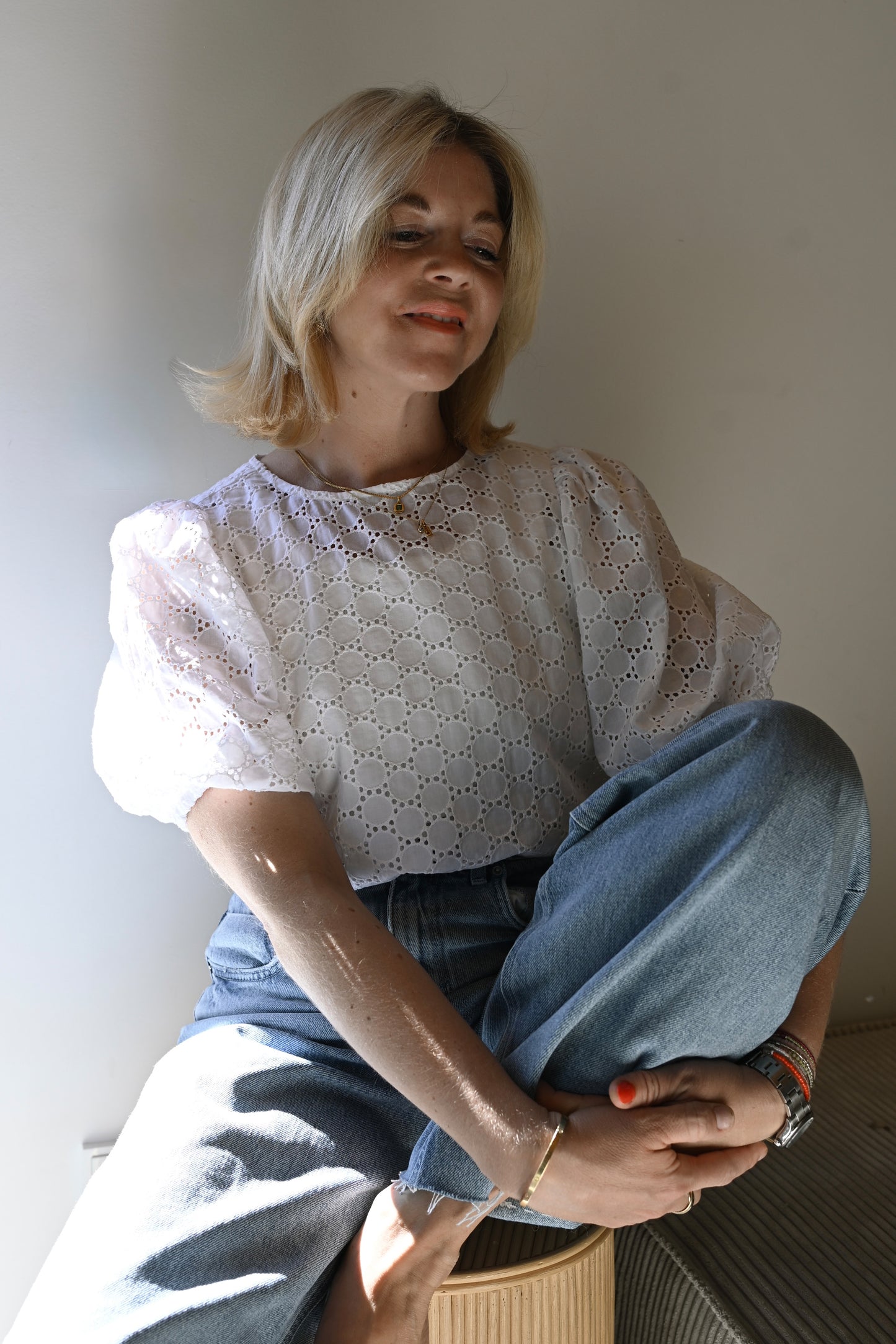 Clea Bluse in weisser Broiderie Anglaise
