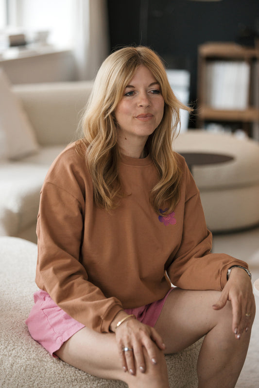 Frida Sweater in mocca mousse